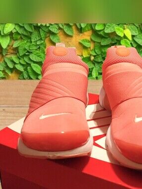 Nike Big Girl's Presto Extreme Running Sneakers